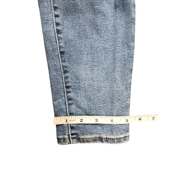 Levis SilverTab Mom Jean women's 26x26* measured distressed High-Rise Taper - Picture 6 of 11